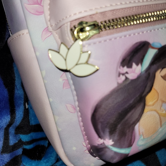 Disney Her Universe Jasmine lotus flower mini backpack NWT - Picture 2 of 7